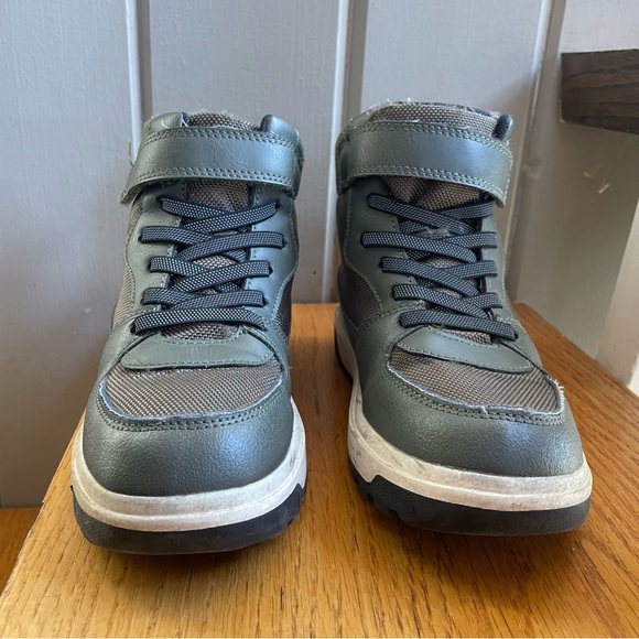 H&M Waterproof Hight Tops, size 1, dark khaki green. - Picture 2 of 8